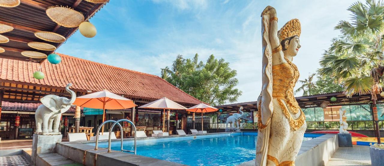 Beachfront Guesthouse Batununggul Buitenkant foto