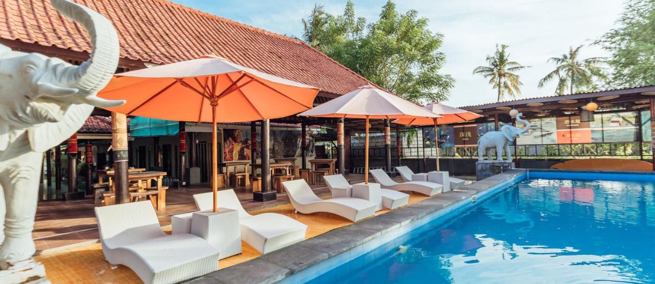 Beachfront Guesthouse Batununggul Buitenkant foto